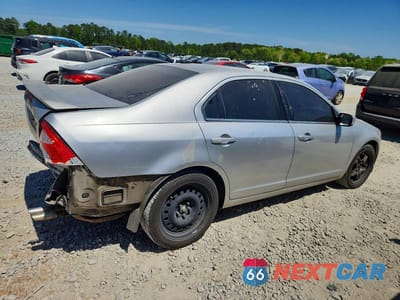 Trzecie zdjęcie samochodu z tyłu: 2011 FORD FUSION SE VIN:3FAHP0HA8BR112291 - miniatura