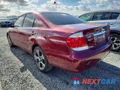 Drugie zdjęcie samochodu z przodu: 2005 TOYOTA CAMRY LE VIN:4T1BE32K85U055723 - miniatura