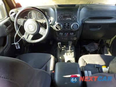 Zdjęcie 8 z 11 samochodu: 2013 JEEP WRANGLER UNLIMITED SPORT VIN:1C4BJWDG8DL549501 - miniatura