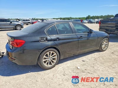 Trzecie zdjęcie samochodu z tyłu: 2017 BMW 320 XI VIN:WBA8E5G33HNU42896 - miniatura