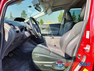 Zdjęcie 7 z 12 samochodu: 2014 TOYOTA PRIUS V FIVE VIN:JTDZN3EU9E3295384 - miniatura