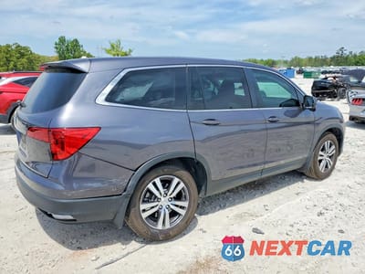 Trzecie zdjęcie samochodu z tyłu: 2018 HONDA PILOT EXL VIN:5FNYF5H57JB032252 - miniatura