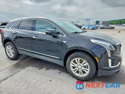 Czwarte zdjęcie samochodu z boku: 2021 CADILLAC XT5 LUXURY VIN:1GYKNAR48MZ106200 - miniatura