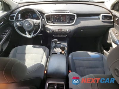 Zdjęcie 8 z 13 samochodu: 2017 KIA SORENTO LX VIN:5XYPG4A38HG212273 - miniatura