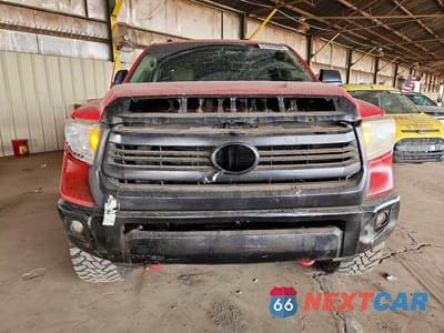 Piąte zdjęcie samochodu w środku: 2014 TOYOTA TUNDRA SR5 VIN:5TFUW5F14EX354051 - miniatura