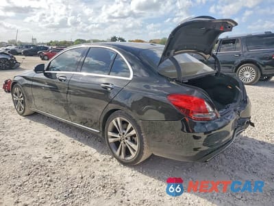 Drugie zdjęcie samochodu z przodu: 2017 MERCEDES-BENZ C 300 VIN:55SWF4JB8HU214696 - miniatura