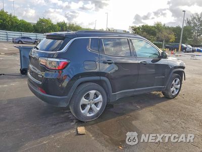 Trzecie zdjęcie samochodu z tyłu: 2021 JEEP COMPASS LATITUDE VIN:3C4NJCBB2MT592514 - miniatura