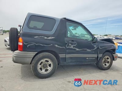 Trzecie zdjęcie samochodu z tyłu: 2003 CHEV TRACKER VIN:2CNBE18C136908804 - miniatura