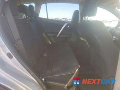 Zdjęcie 11 z 13 samochodu: 2018 TOYOTA RAV4 XLE VIN:JTMWFREV8JD128112 - miniatura