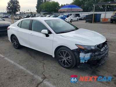 Czwarte zdjęcie samochodu z boku: 2024 TOYOTA CAMRY SE VIN:4T1T11AK0RU869828 - miniatura
