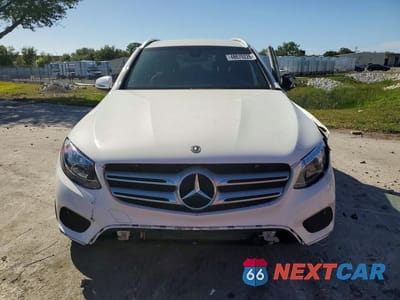 Piąte zdjęcie samochodu w środku: 2019 MERCEDES-BENZ GLC 300 VIN:WDC0G4JBXKV152970 - miniatura
