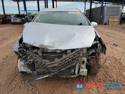 Piąte zdjęcie samochodu w środku: 2013 TOYOTA PRIUS V FIVE VIN:JTDZN3EU5D3266527 - miniatura