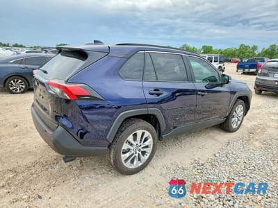 Trzecie zdjęcie samochodu z tyłu: 2025 TOYOTA RAV4 XLE PREMIUM VIN:2T3C1RFV2SW403364 - miniatura