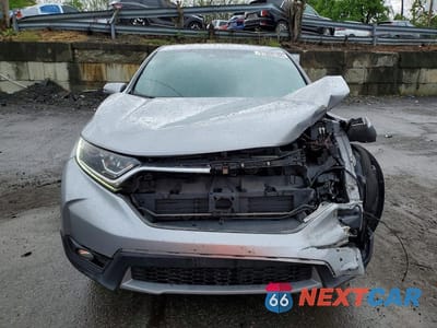 Piąte zdjęcie samochodu w środku: 2018 HONDA CR-V EX VIN:2HKRW2H54JH672116 - miniatura