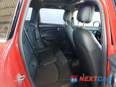 Zdjęcie 10 z 13 samochodu: 2021 MINI COOPER VIN:WMWXU7C08M2N56765 - miniatura