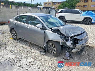 Czwarte zdjęcie samochodu z boku: 2023 KIA RIO S VIN:3KPA24ADXPE526046 - miniatura