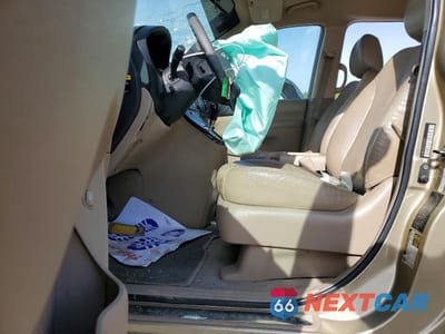 Zdjęcie 7 z 13 samochodu: 2007 HYUNDAI ENTOURAGE GLS VIN:KNDMC233776024345 - miniatura