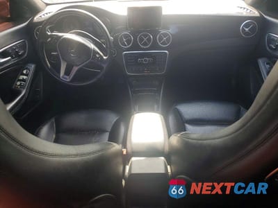 Zdjęcie 8 z 12 samochodu: 2014 MERCEDES-BENZ CLA 250 VIN:WDDSJ4EB8EN126405 - miniatura