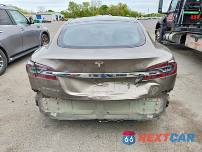 Zdjęcie 6 z 13 samochodu: 2016 TESLA MODEL S VIN:5YJSA1E1XGF159181 - miniatura