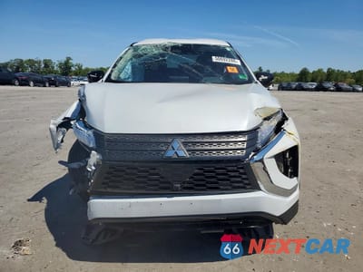 Piąte zdjęcie samochodu w środku: 2024 MITSUBISHI ECLIPSE CROSS LE VIN:JA4ATVAA0RZ001703 - miniatura
