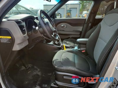 Zdjęcie 7 z 12 samochodu: 2017 KIA SOUL + VIN:KNDJP3A56H7424085 - miniatura