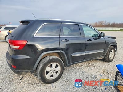 Trzecie zdjęcie samochodu z tyłu: 2012 JEEP GRAND CHEROKEE LAREDO VIN:1C4RJFAG3CC149637 - miniatura