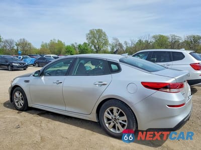 Drugie zdjęcie samochodu z przodu: 2019 KIA OPTIMA LX VIN:5XXGT4L3XKG275816 - miniatura