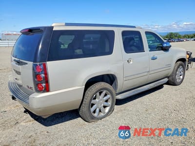 Trzecie zdjęcie samochodu z tyłu: 2011 GMC YUKON XL DENALI VIN:1GKS2MEF0BR140236 - miniatura