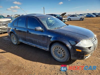 Czwarte zdjęcie samochodu z boku: 2009 VOLKSWAGEN CITY JETTA VIN:3VWTK69M49M632636 - miniatura