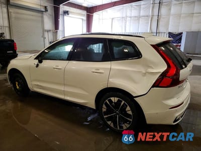 Drugie zdjęcie samochodu z przodu: 2026 VOLVO XC60 PLUS VIN:YV4M12RC9T1365327 - miniatura