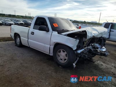 Czwarte zdjęcie samochodu z boku: 2003 GMC NEW SIERRA C1500 VIN:1GTEC14X73Z180779 - miniatura