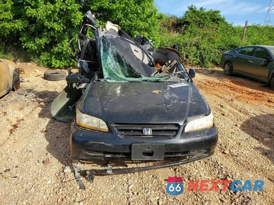 Piąte zdjęcie samochodu w środku: 2002 HONDA ACCORD EX VIN:1HGCG16512A077878 - miniatura