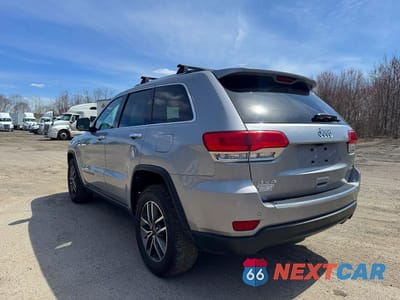 Trzecie zdjęcie samochodu z tyłu: 2019 JEEP GRAND CHEROKEE LIMITED VIN:1C4RJFBG2KC812659 - miniatura