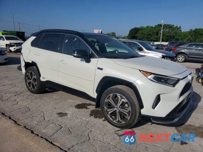 Czwarte zdjęcie samochodu z boku: 2021 TOYOTA RAV4 PRIME XSE VIN:JTMEB3FV4MD049785 - miniatura