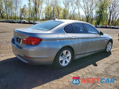 Trzecie zdjęcie samochodu z tyłu: 2013 BMW 528 XI VIN:WBAXH5C59DD112805 - miniatura