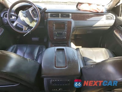 Zdjęcie 8 z 12 samochodu: 2007 GMC YUKON DENALI VIN:1GKFK63867J364571 - miniatura