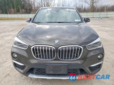 Piąte zdjęcie samochodu w środku: 2018 BMW X1 XDRIVE28I VIN:WBXHT3C34J3H32543 - miniatura