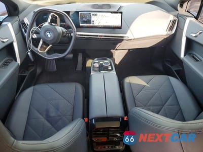 Zdjęcie 8 z 13 samochodu: 2024 BMW IX XDRIVE50 VIN:WB523CF04RCR06118 - miniatura