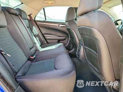 Zdjęcie 10 z 12 samochodu: 2019 CHRYSLER 300 TOURING VIN:2C3CCAAG6KH651285 - miniatura