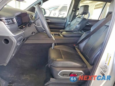 Zdjęcie 7 z 13 samochodu: 2024 JEEP WAGONEER SERIES III VIN:1C4SJVDP5RS187098 - miniatura