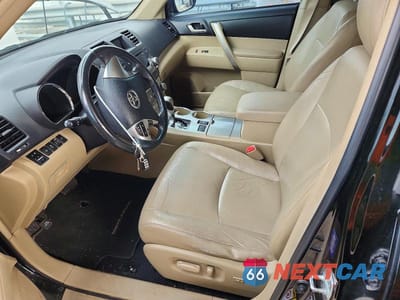 Zdjęcie 7 z 14 samochodu: 2011 TOYOTA HIGHLANDER SE VIN:5TDZK3EH1BS045692 - miniatura