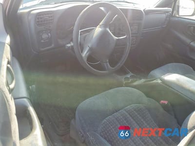 Zdjęcie 8 z 12 samochodu: 1999 CHEVROLET S TRUCK S10 VIN:1GCCS19X5X8199586 - miniatura