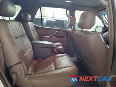 Zdjęcie 10 z 12 samochodu: 2005 TOYOTA SEQUOIA LIMITED VIN:5TDBT48A35S249711 - miniatura