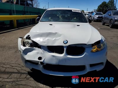 Piąte zdjęcie samochodu w środku: 2011 BMW M3 VIN:WBSPM9C50BE203354 - miniatura