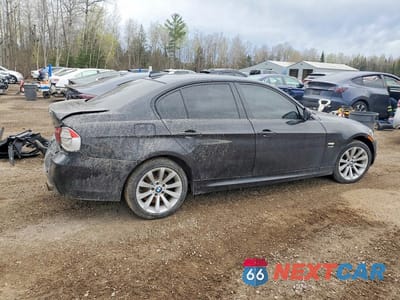 Trzecie zdjęcie samochodu z tyłu: 2010 BMW 335 XI VIN:WBAPL3C55AA407724 - miniatura