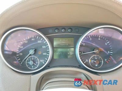 Zdjęcie 9 z 13 samochodu: 2008 MERCEDES-BENZ GL 550 4MATIC VIN:4JGBF86E98A386704 - miniatura