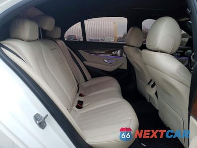 Zdjęcie 10 z 12 samochodu: 2017 MERCEDES-BENZ E 300 4MATIC VIN:WDDZF4KB9HA023591 - miniatura