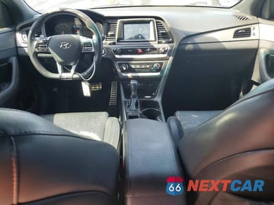 Zdjęcie 8 z 13 samochodu: 2018 HYUNDAI SONATA SPORT VIN:5NPE34AF1JH696850 - miniatura