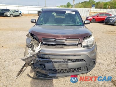 Piąte zdjęcie samochodu w środku: 2017 KIA SOUL BASE VIN:KNDJN2A29H7485050 - miniatura