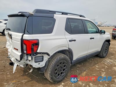 Trzecie zdjęcie samochodu z tyłu: 2026 HONDA PASSPORT TRAIL SPORT VIN:5FNYF9H55TB018957 - miniatura